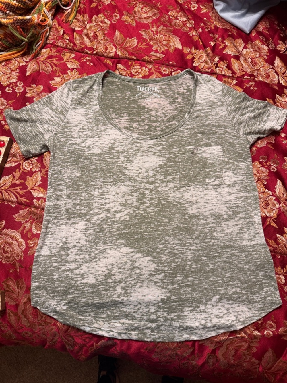 Decree Women's Green Heather Scoop Neck Short Sleeve Tee
